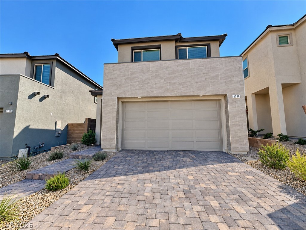1586 Crested Eagle Street Property Photo 1