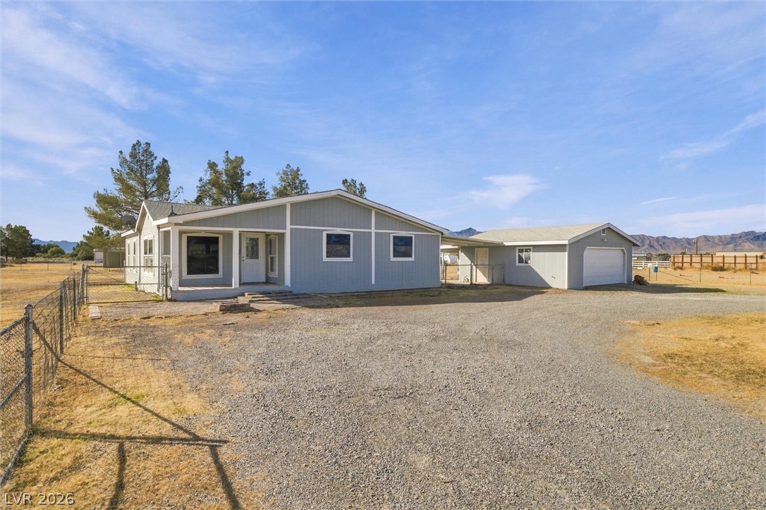 3661 East Navajo Boulevard Property Photo 1