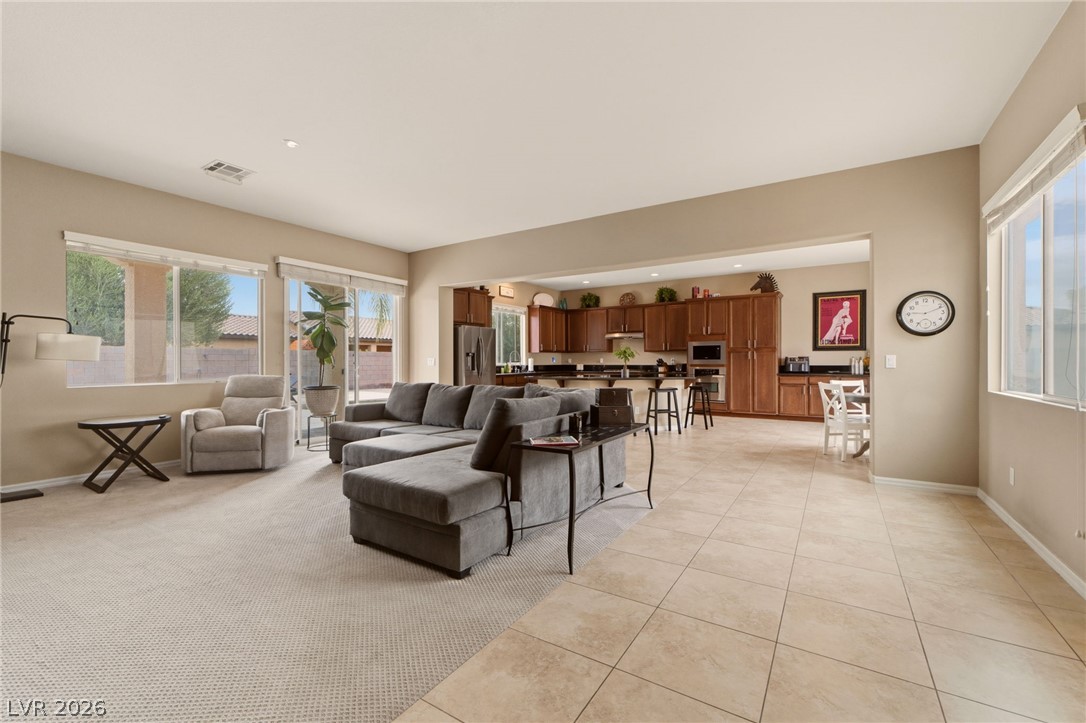 8622 Amber Autumn Street Property Photo 9