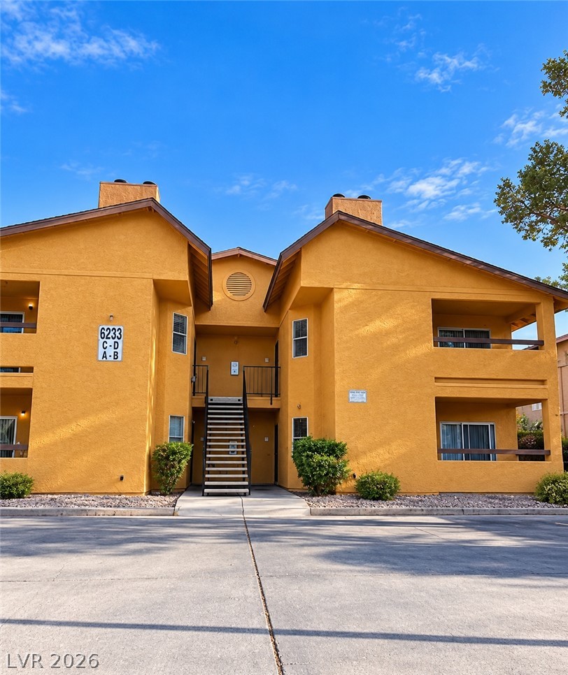6233 Ilanos Lane C Property Photo 1