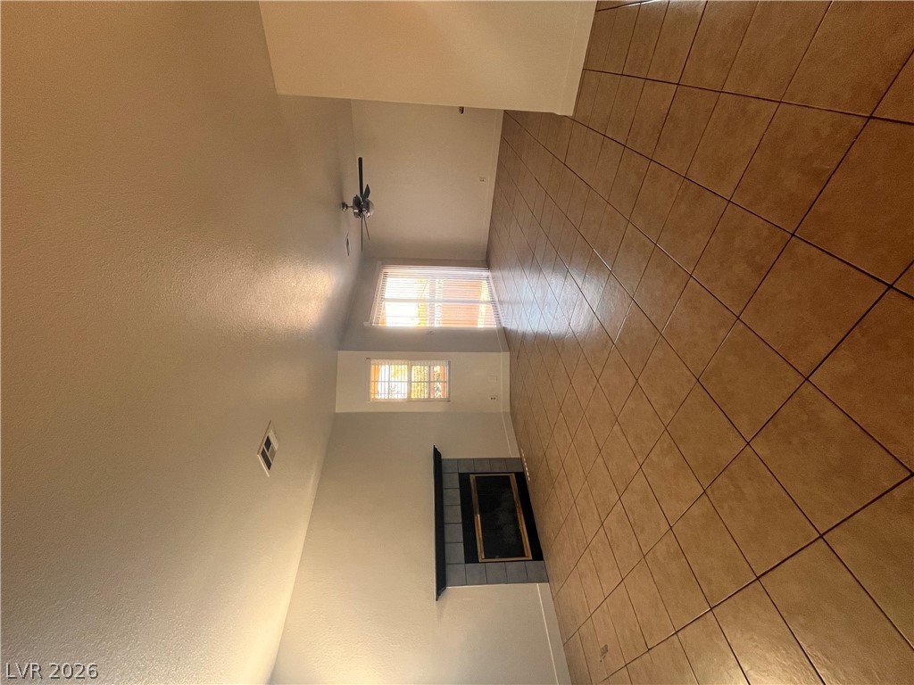 6233 Ilanos Lane C Property Photo 6