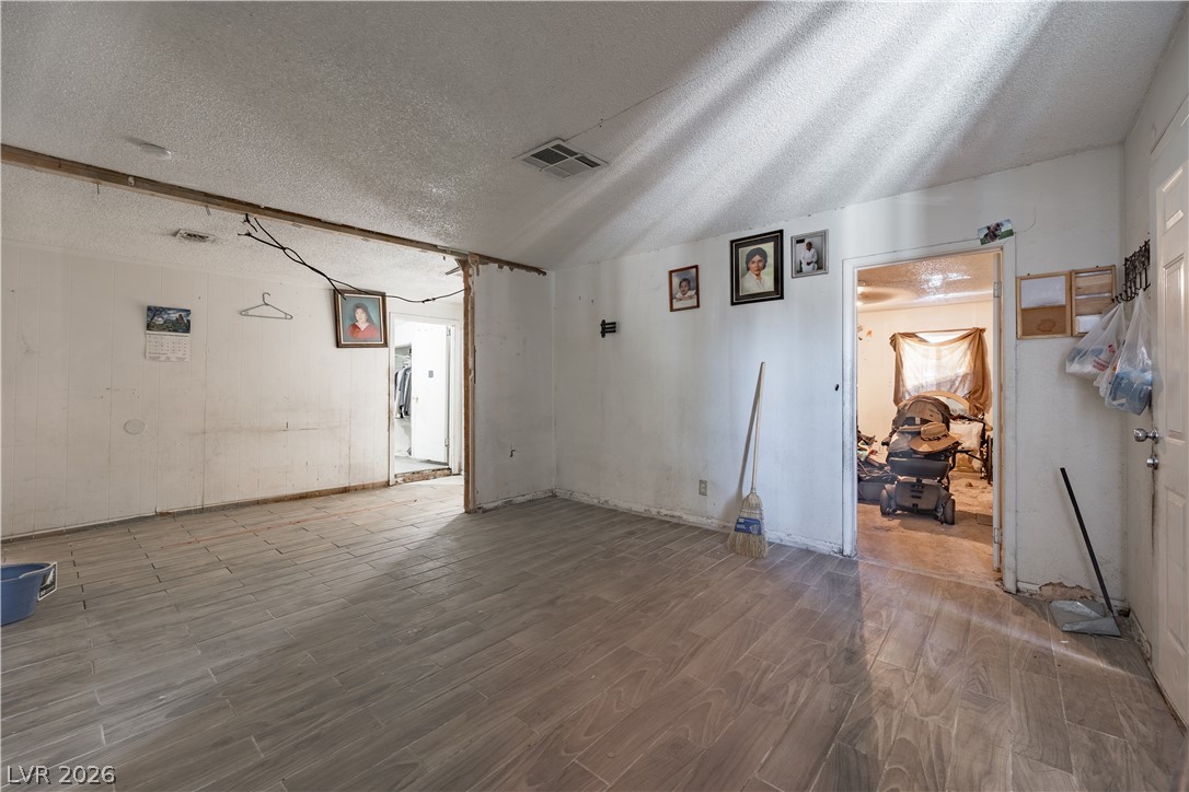 2529 Magnet Street Property Photo 2