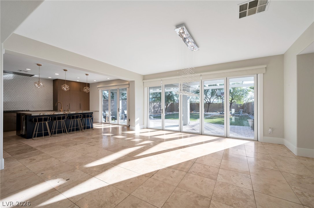 2485 Sturrock Drive Property Photo 8