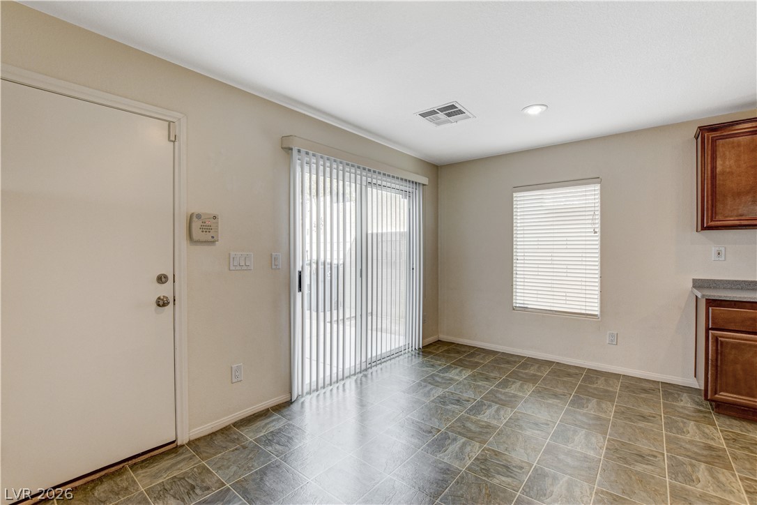 8950 Spring Peeper Avenue Property Photo 10