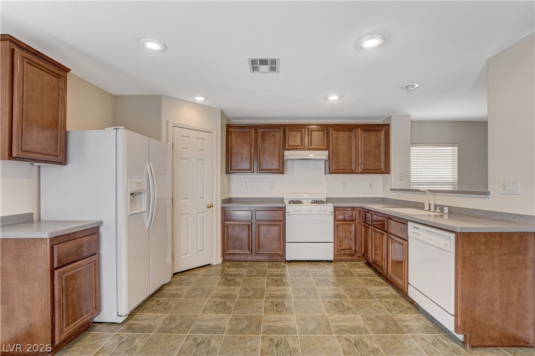 8950 Spring Peeper Avenue Property Photo 15