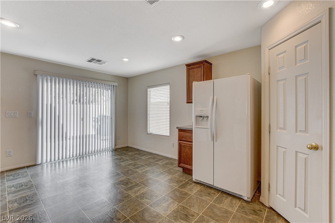 8950 Spring Peeper Avenue Property Photo 17