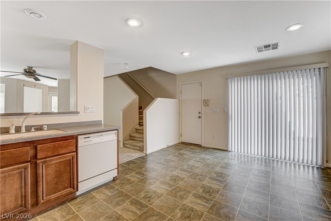 8950 Spring Peeper Avenue Property Photo 18