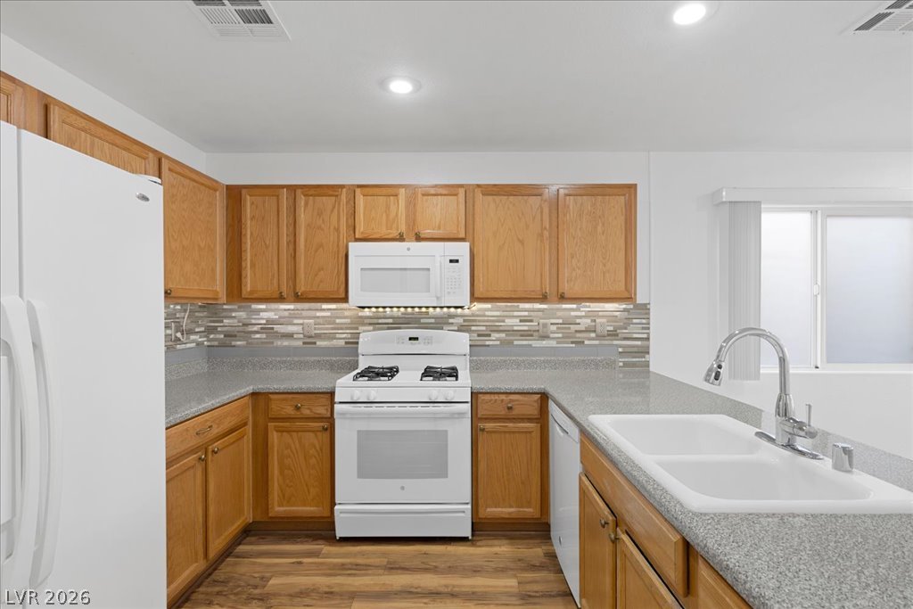 10349 Lettuce Leaf Street Property Photo 9