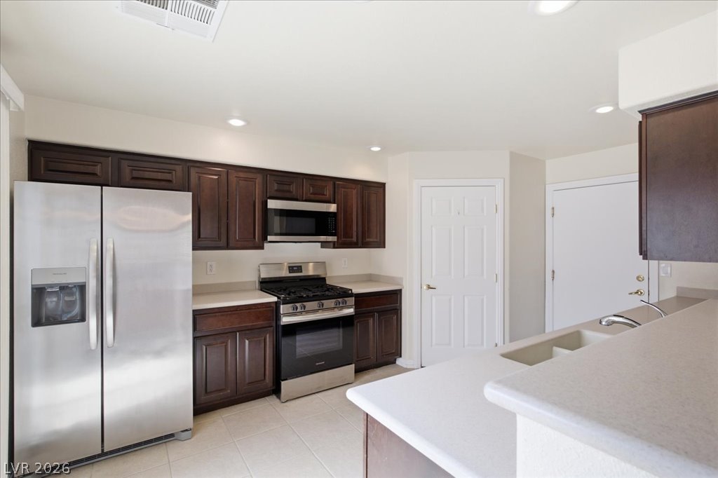 9344 Field Thistle Avenue Property Photo 10