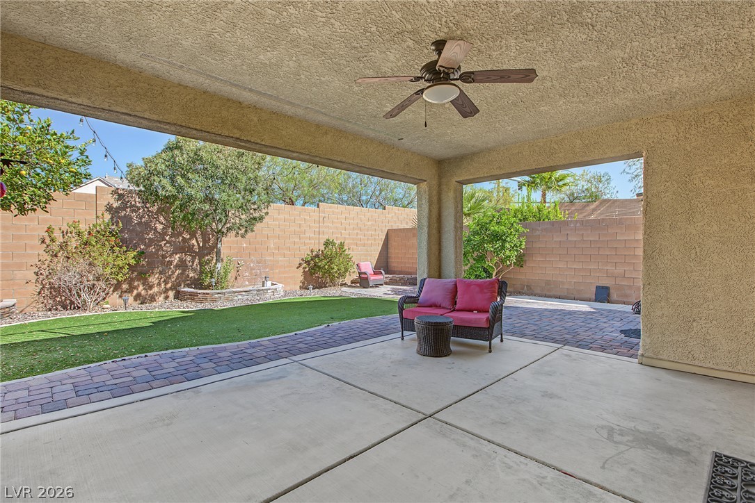 2808 Shadows Edge Court Property Photo 6