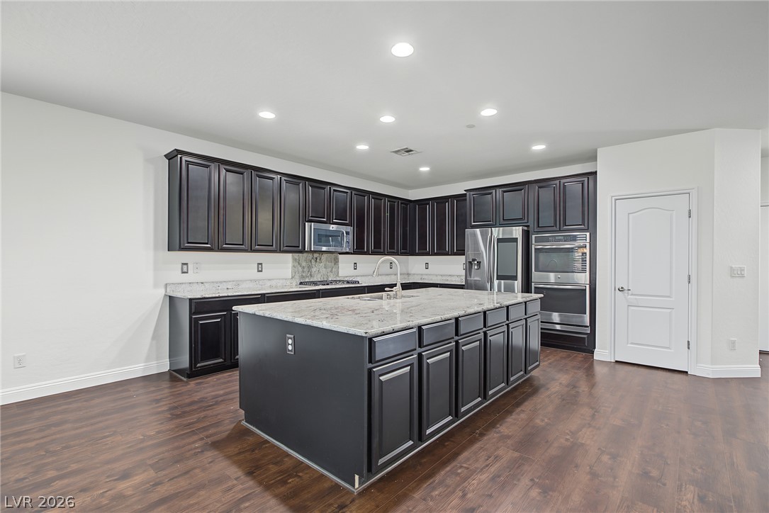 2808 Shadows Edge Court Property Photo 17
