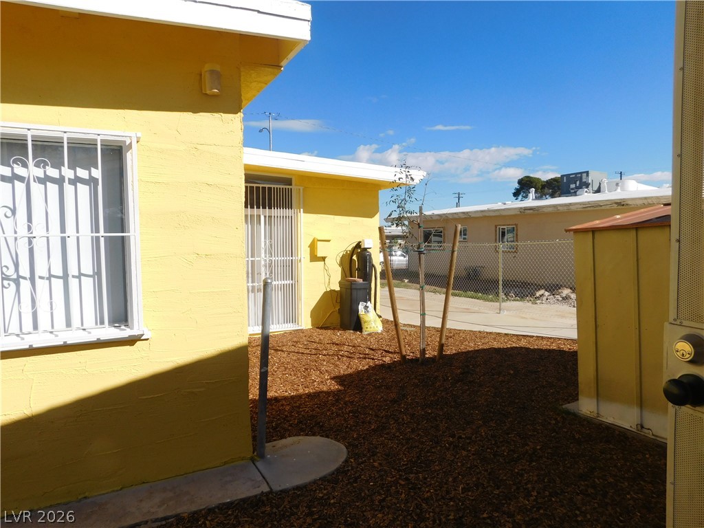 2737 East Taylor Avenue Property Photo 6