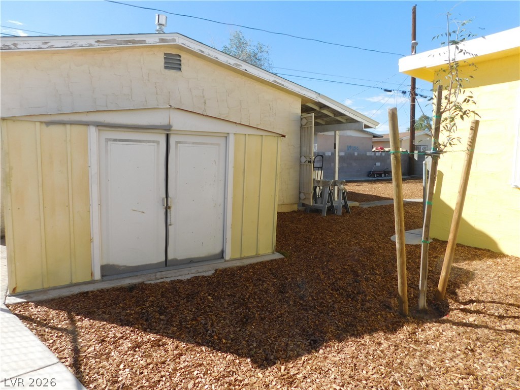 2737 East Taylor Avenue Property Photo 11