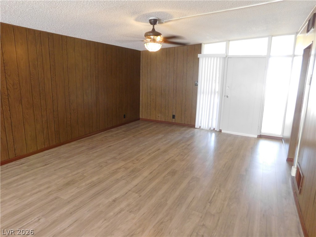 2737 East Taylor Avenue Property Photo 14