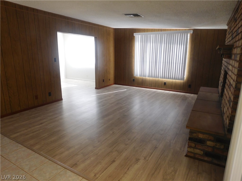 2737 East Taylor Avenue Property Photo 19