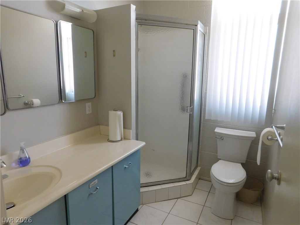 2737 East Taylor Avenue Property Photo 38