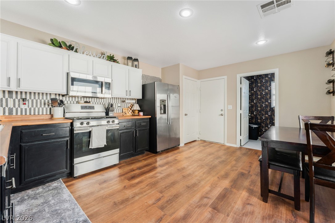 7804 Nesting Pine Place Property Photo 8