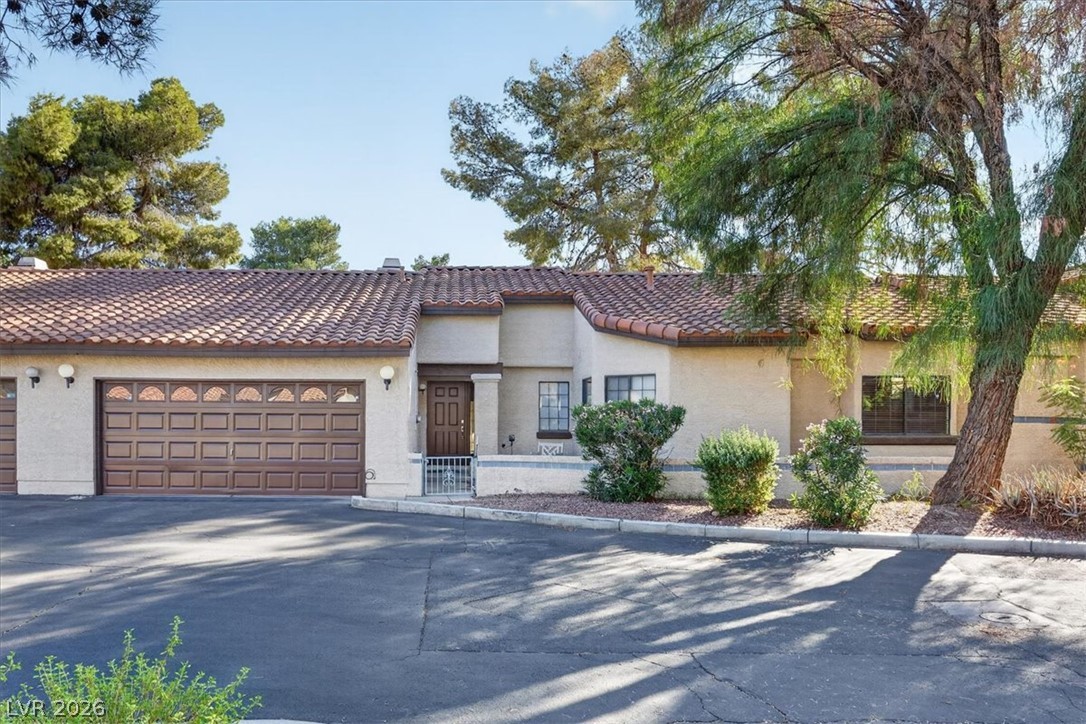 3237 La Mancha Way Property Photo 1