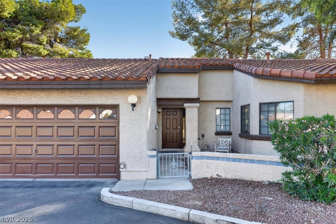 3237 La Mancha Way Property Photo 3