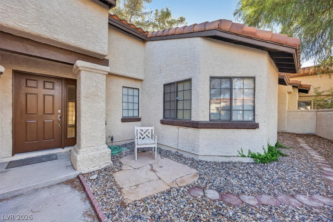 3237 La Mancha Way Property Photo 4