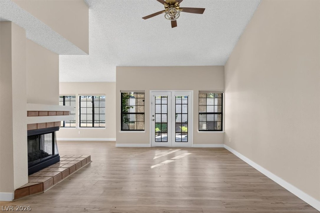 3237 La Mancha Way Property Photo 6