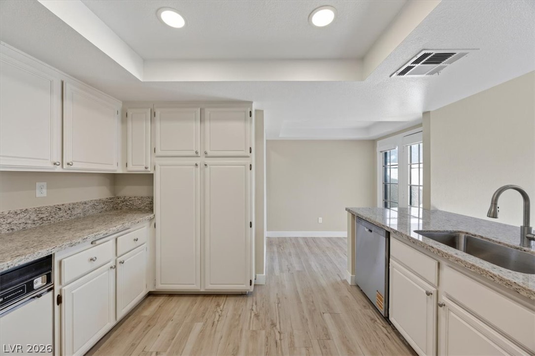 3237 La Mancha Way Property Photo 13