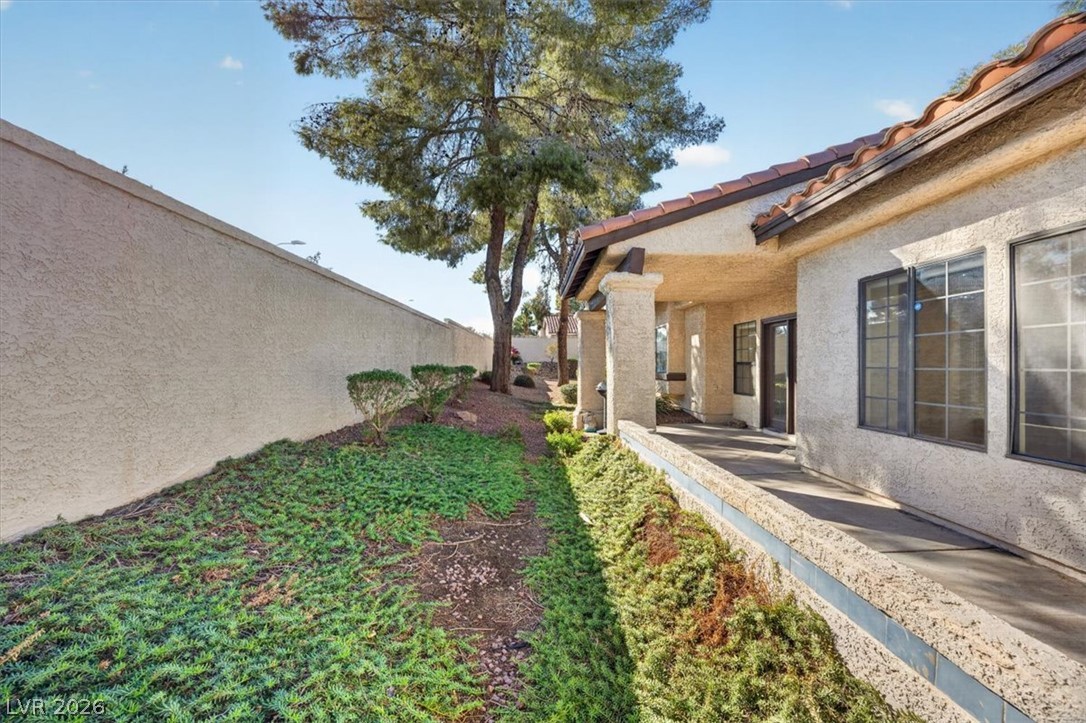 3237 La Mancha Way Property Photo 40