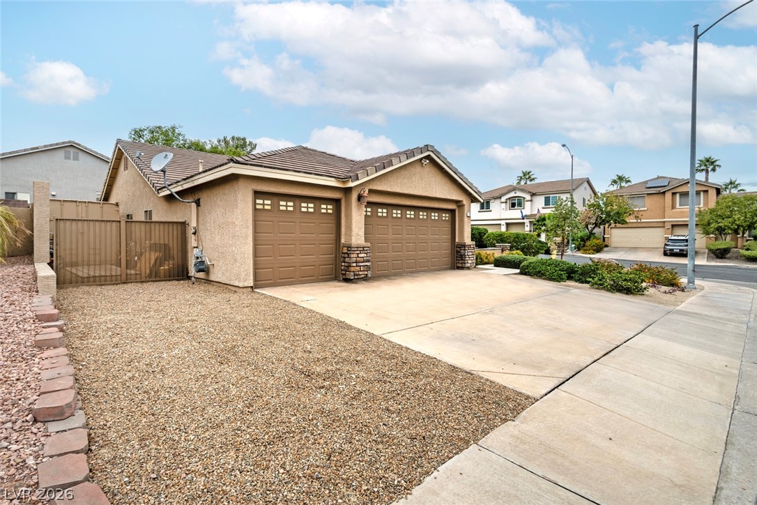 19 Silica Sand Street Property Photo 3