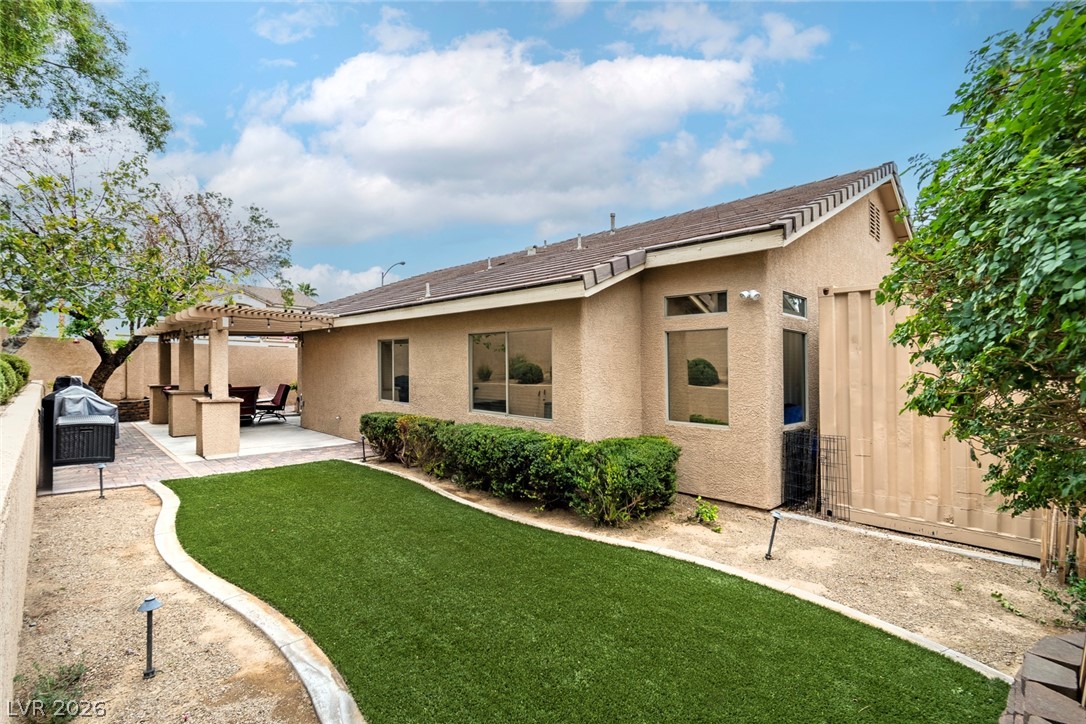 19 Silica Sand Street Property Photo 6