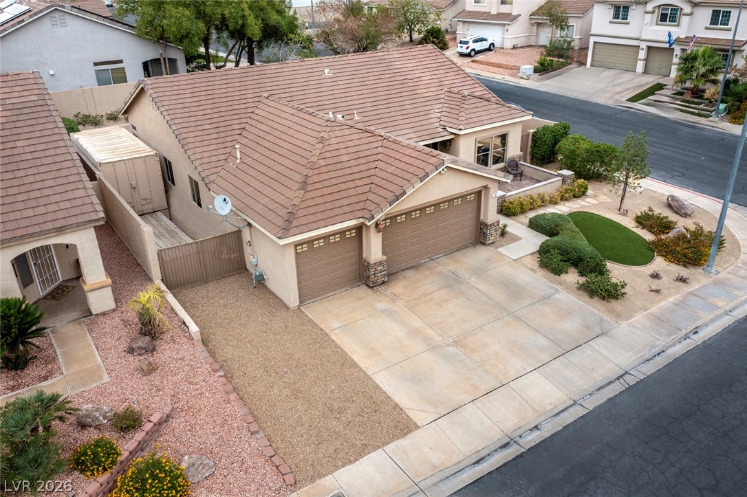 19 Silica Sand Street Property Photo 36