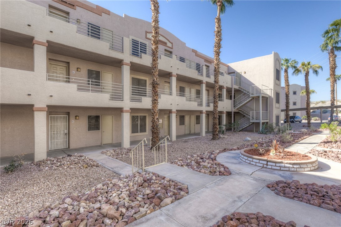 2060 Mesquite Lane 303 Property Photo 4