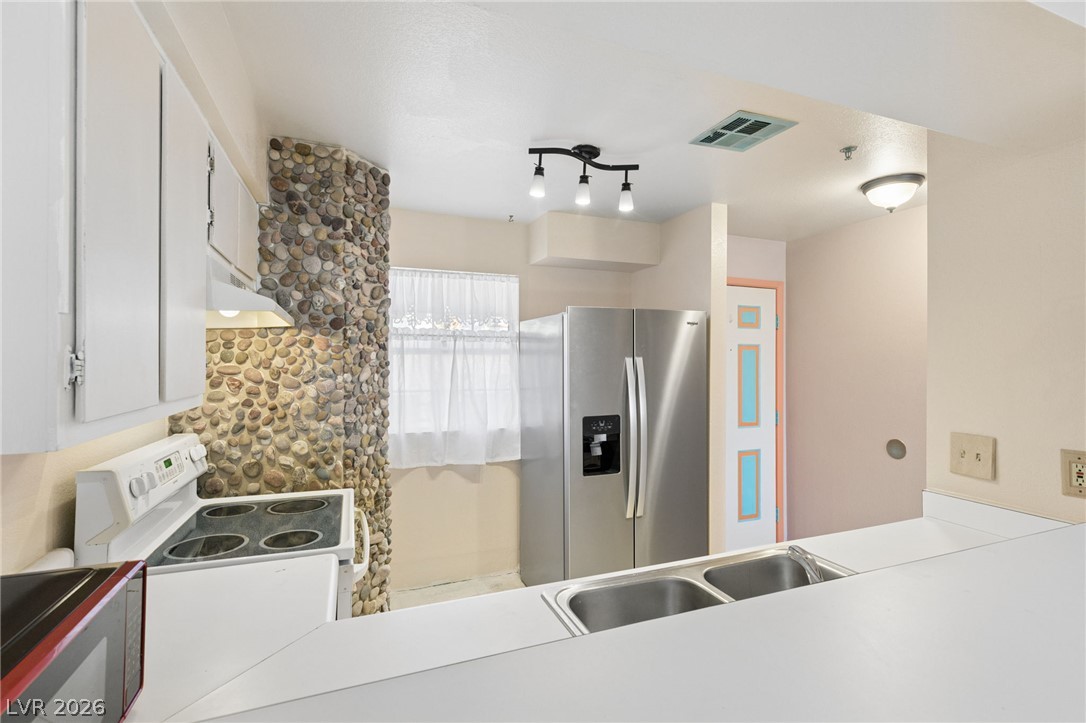 2060 Mesquite Lane 303 Property Photo 12