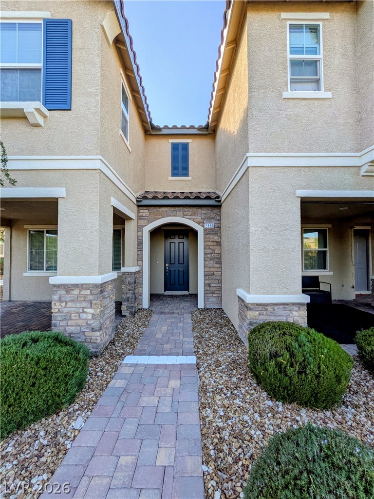 2850 Alenga Street Property Photo 1
