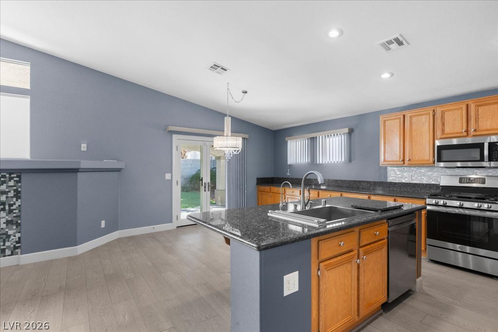 413 West Azure Avenue Property Photo 16