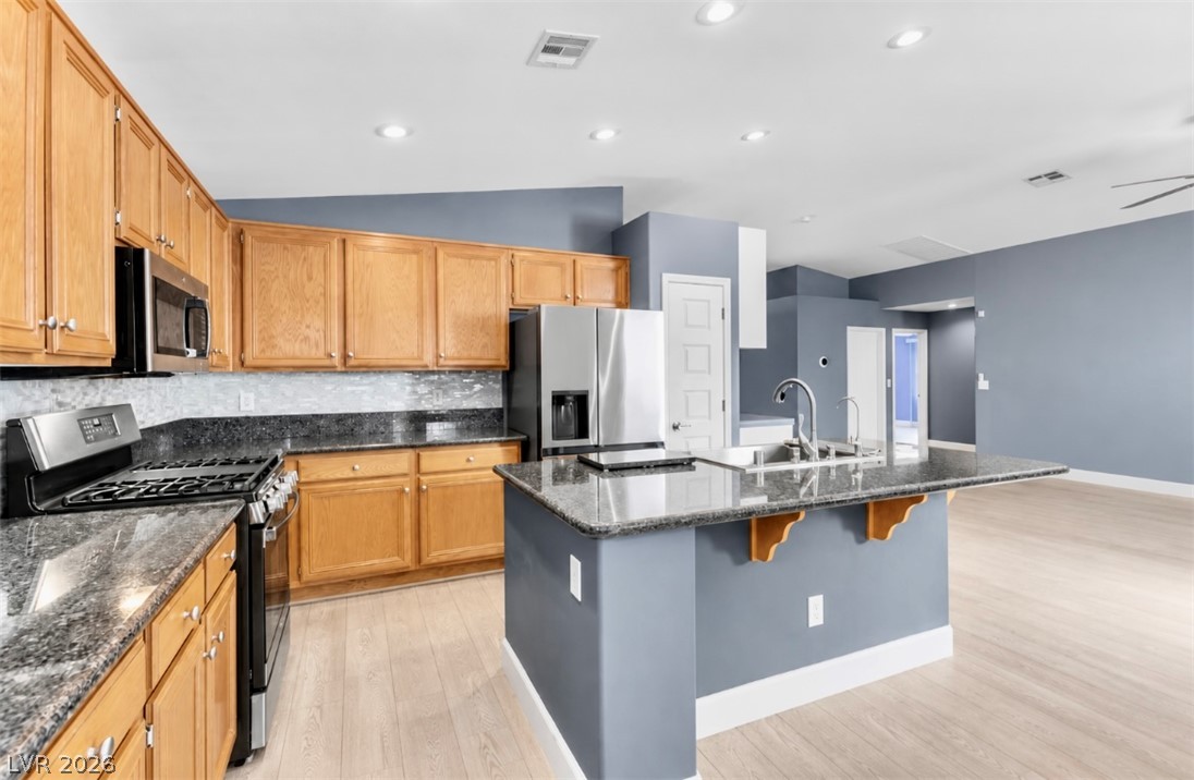 413 West Azure Avenue Property Photo 18