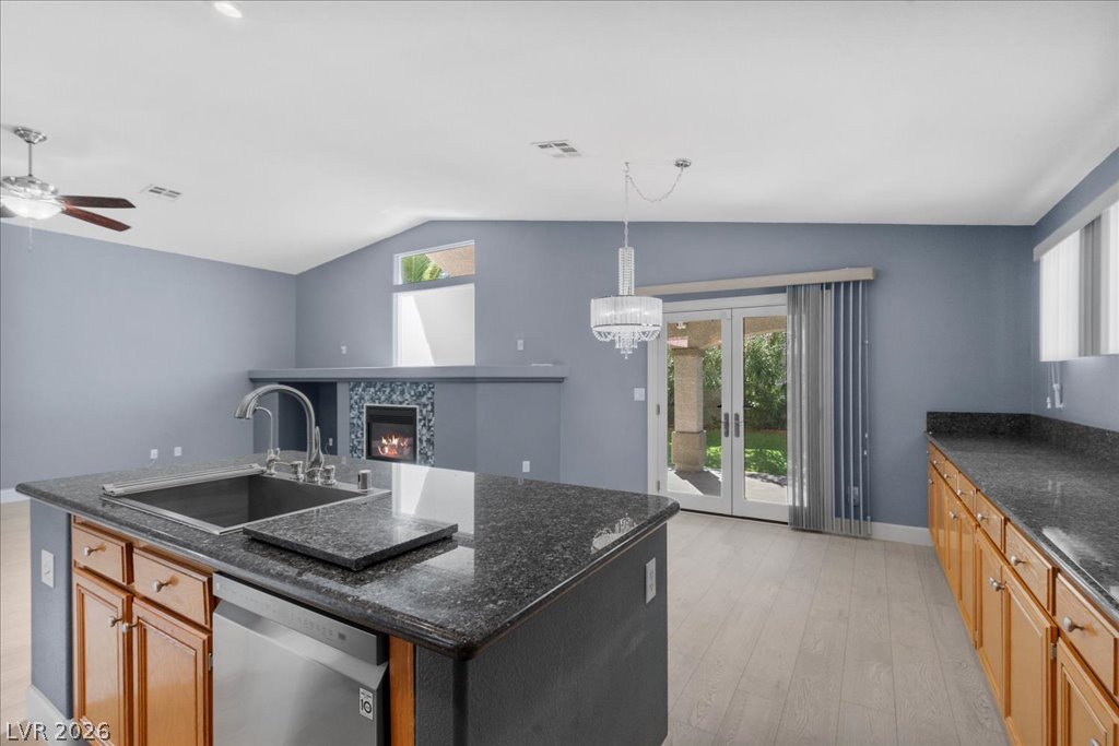 413 West Azure Avenue Property Photo 19