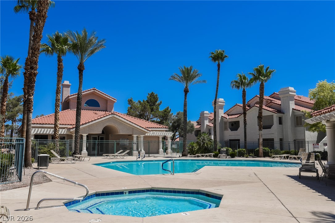 7909 Fossil Creek Lane 102 Property Photo 2