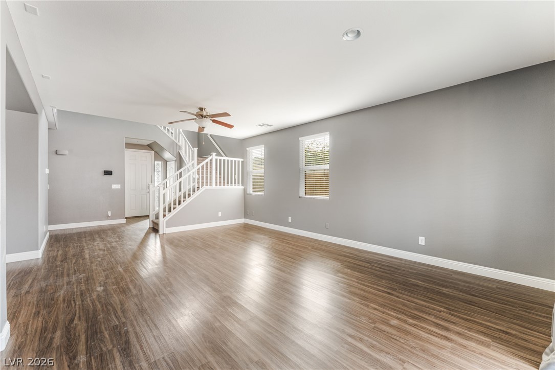 7725 Donner Peak Street Property Photo 11