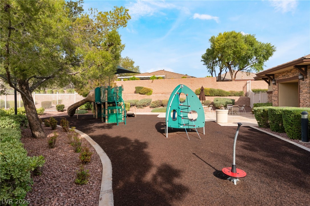 7725 Donner Peak Street Property Photo 45