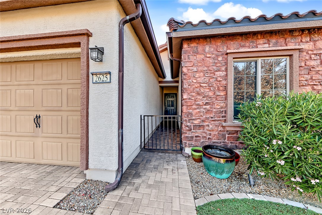 2625 Bechamel Place Property Photo 3