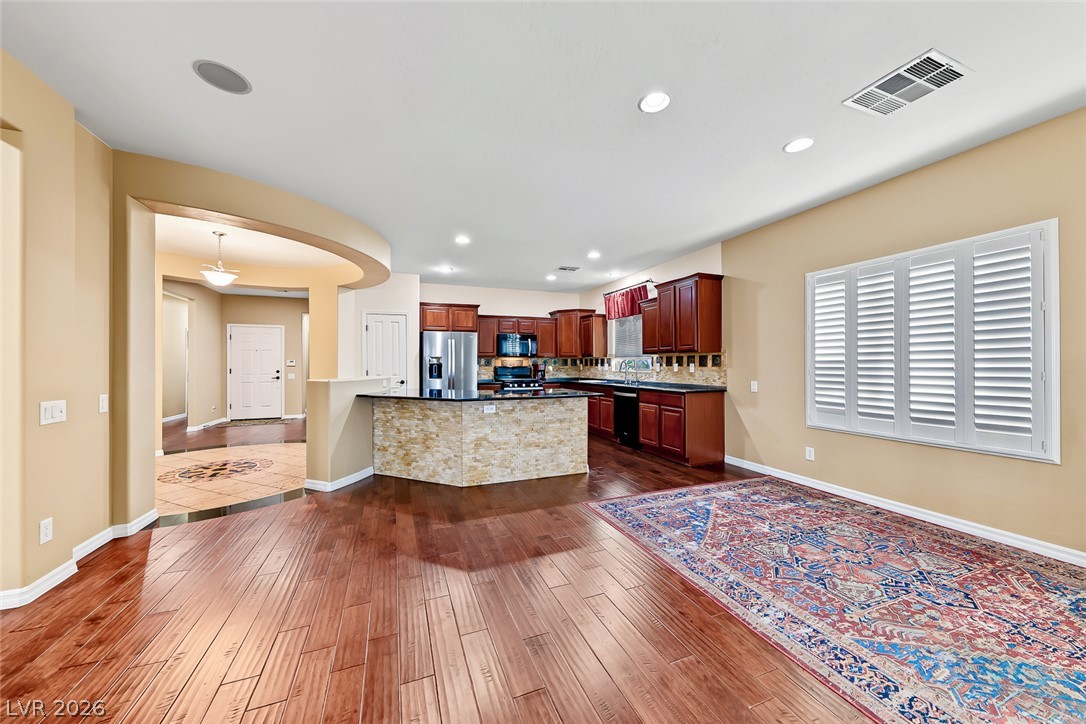 2625 Bechamel Place Property Photo 12
