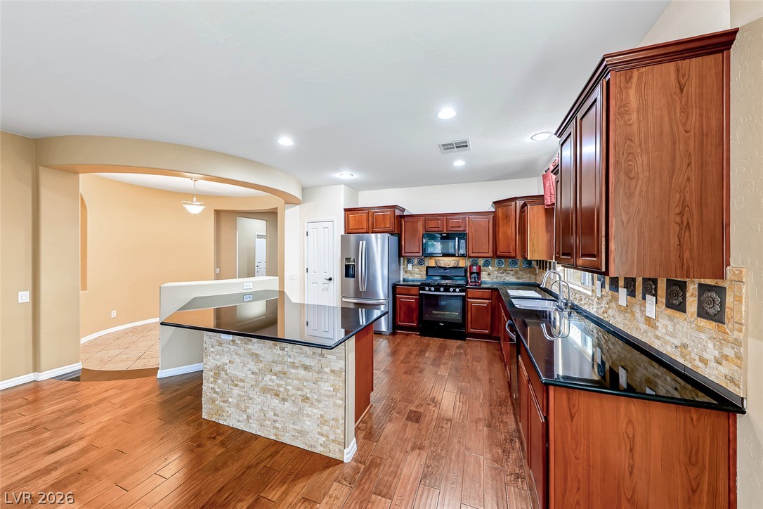 2625 Bechamel Place Property Photo 18