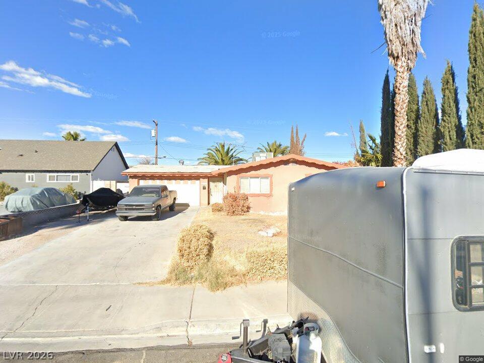 5408 Holmby Avenue Property Photo 1