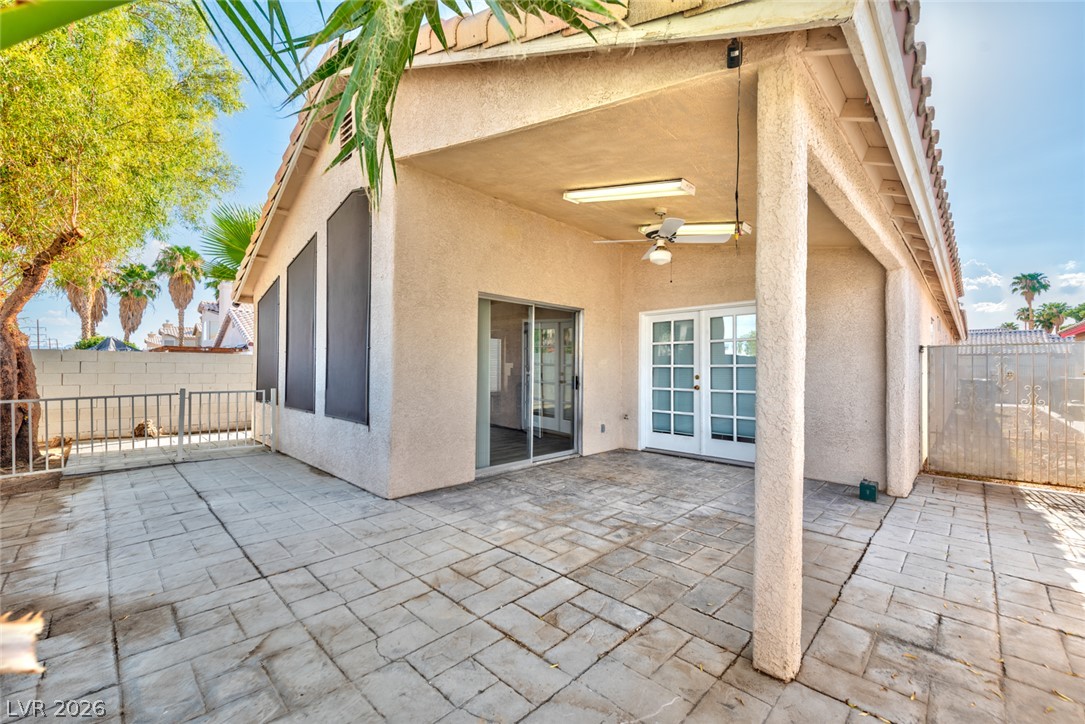2022 Crowley Way Property Photo 4