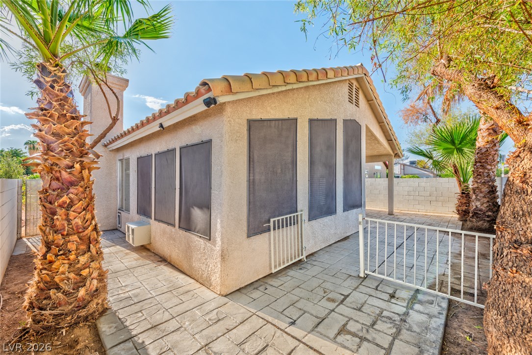2022 Crowley Way Property Photo 5