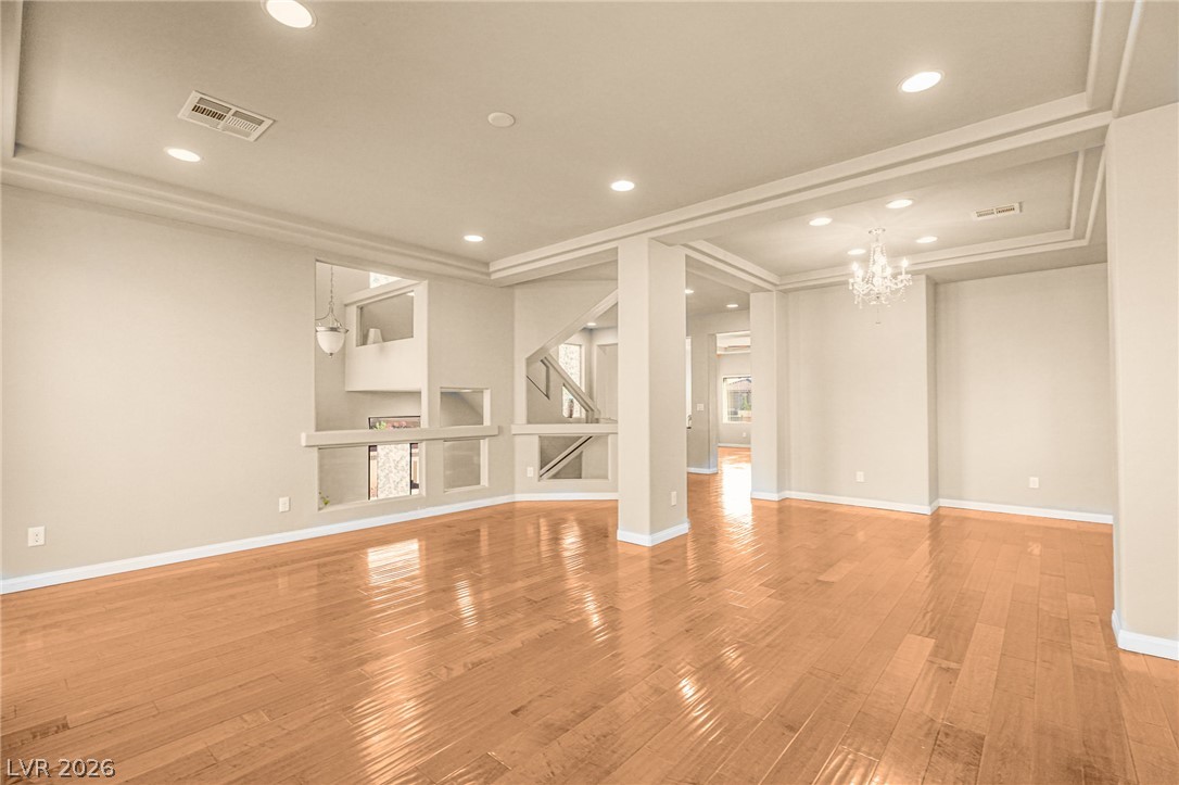 6005 Crown Palms Avenue Property Photo 2