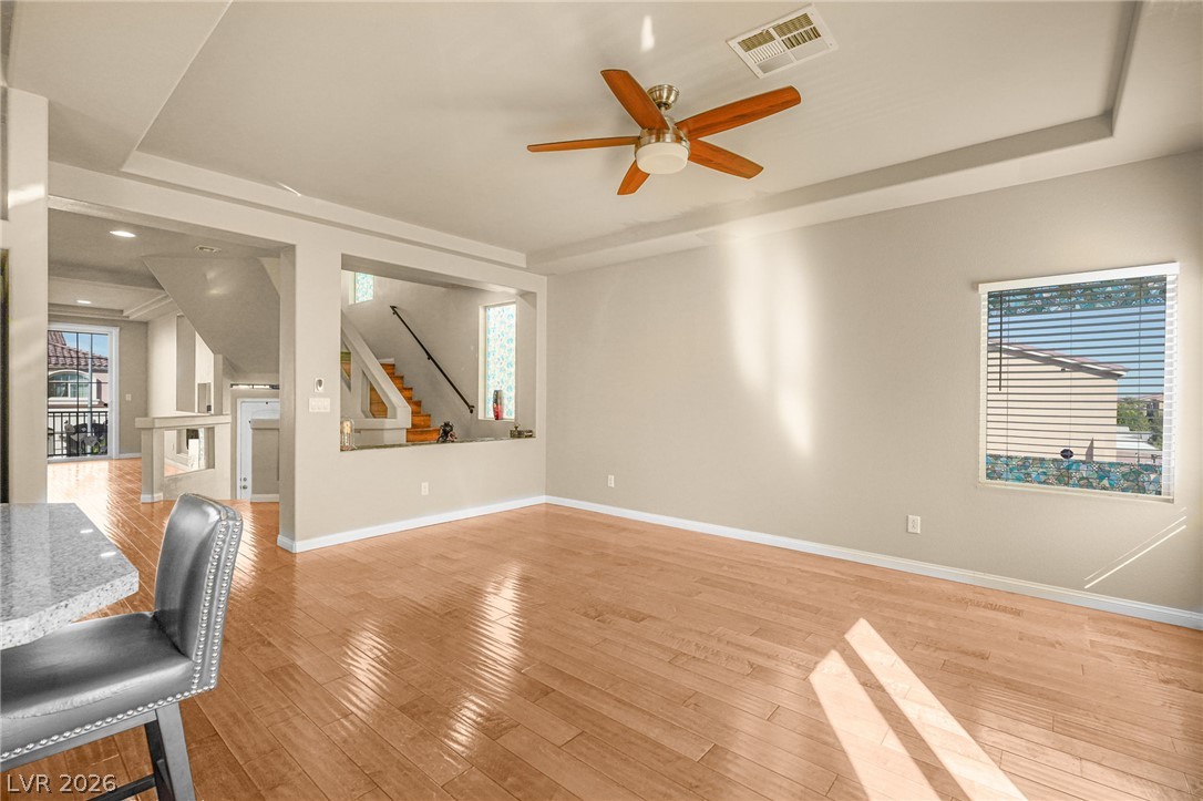 6005 Crown Palms Avenue Property Photo 9