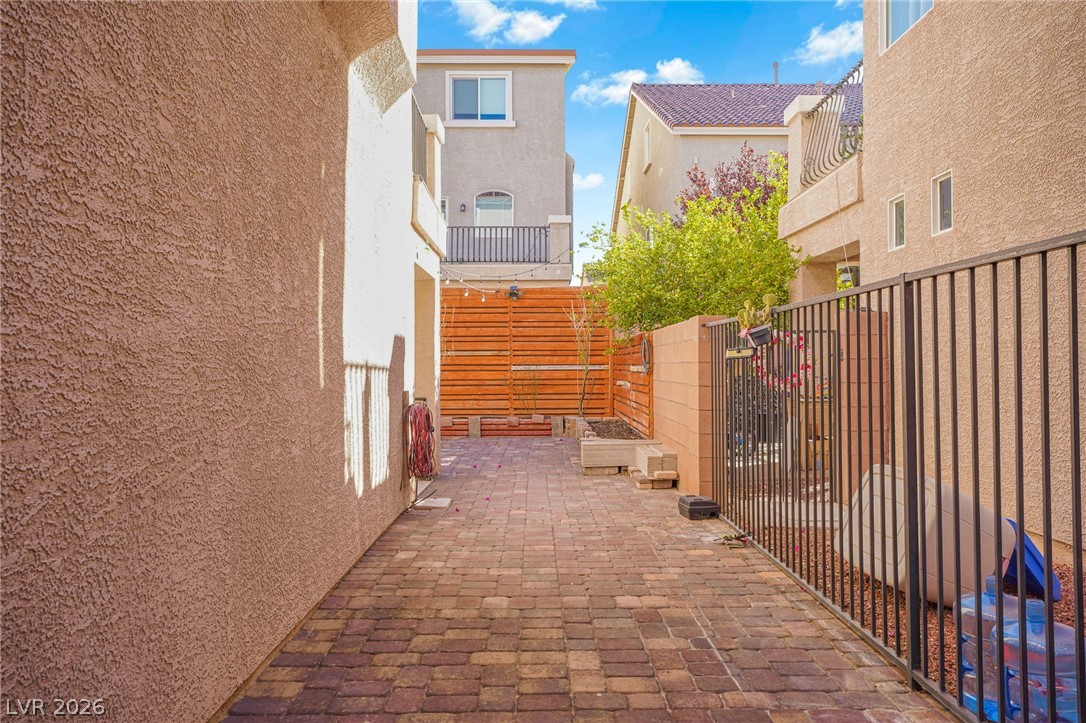6005 Crown Palms Avenue Property Photo 40