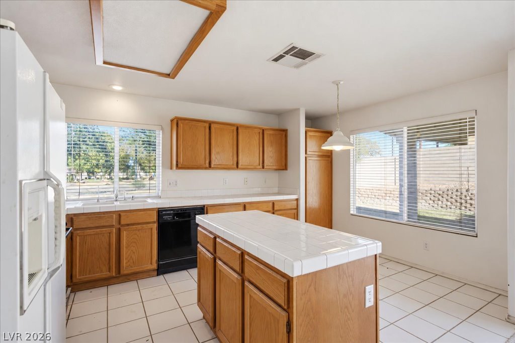 2000 Maple Springs Street Property Photo 5