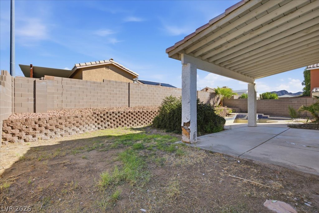 2000 Maple Springs Street Property Photo 16